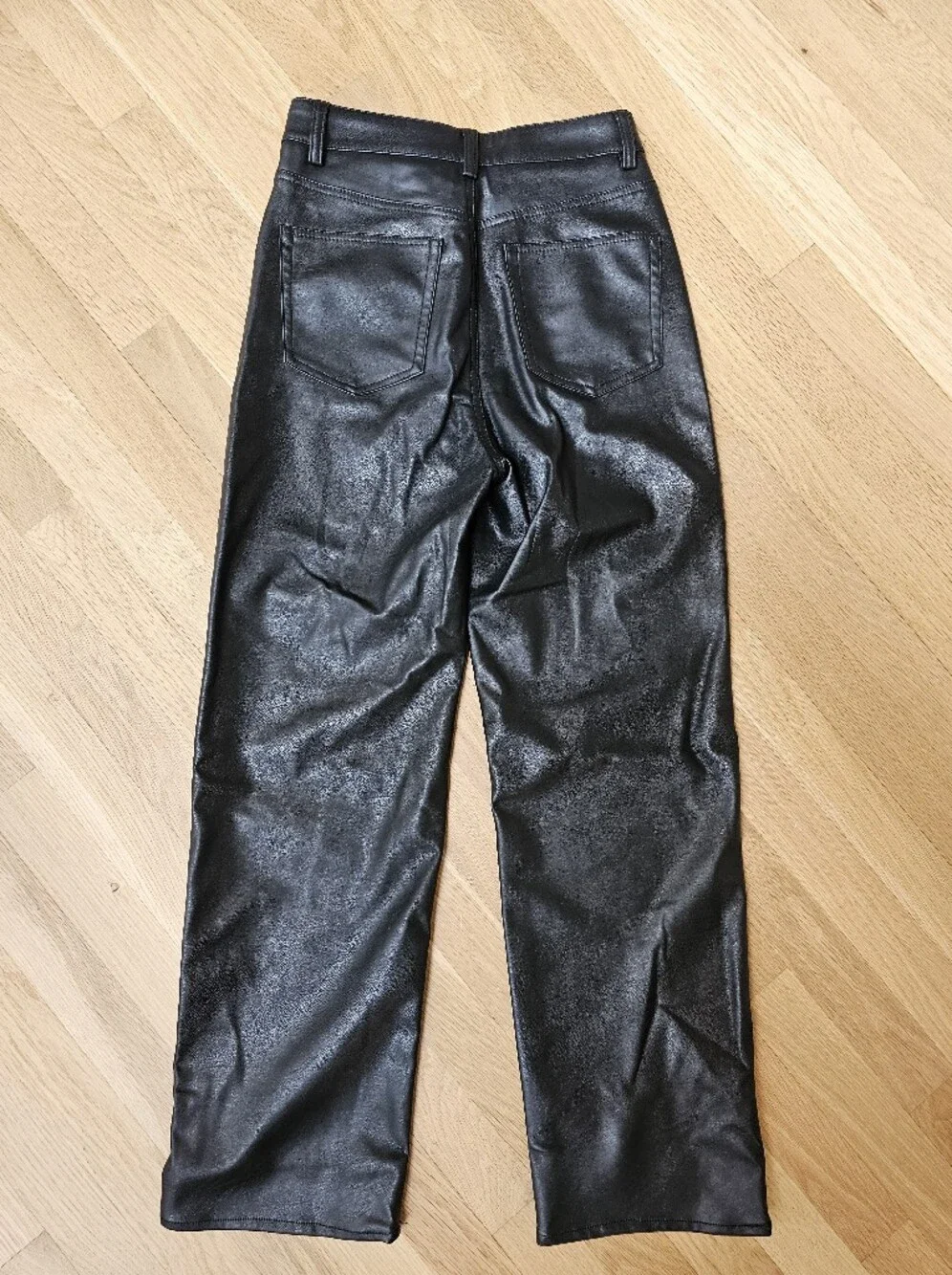 H&M black faux leather straight leg pants 4 - Picture 7 of 9